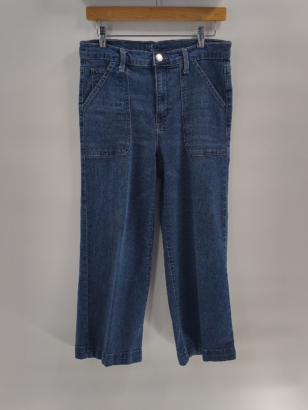 Time & Tru Wide Leg Denim Size 10 High Waist Stretch Large Front Pockets